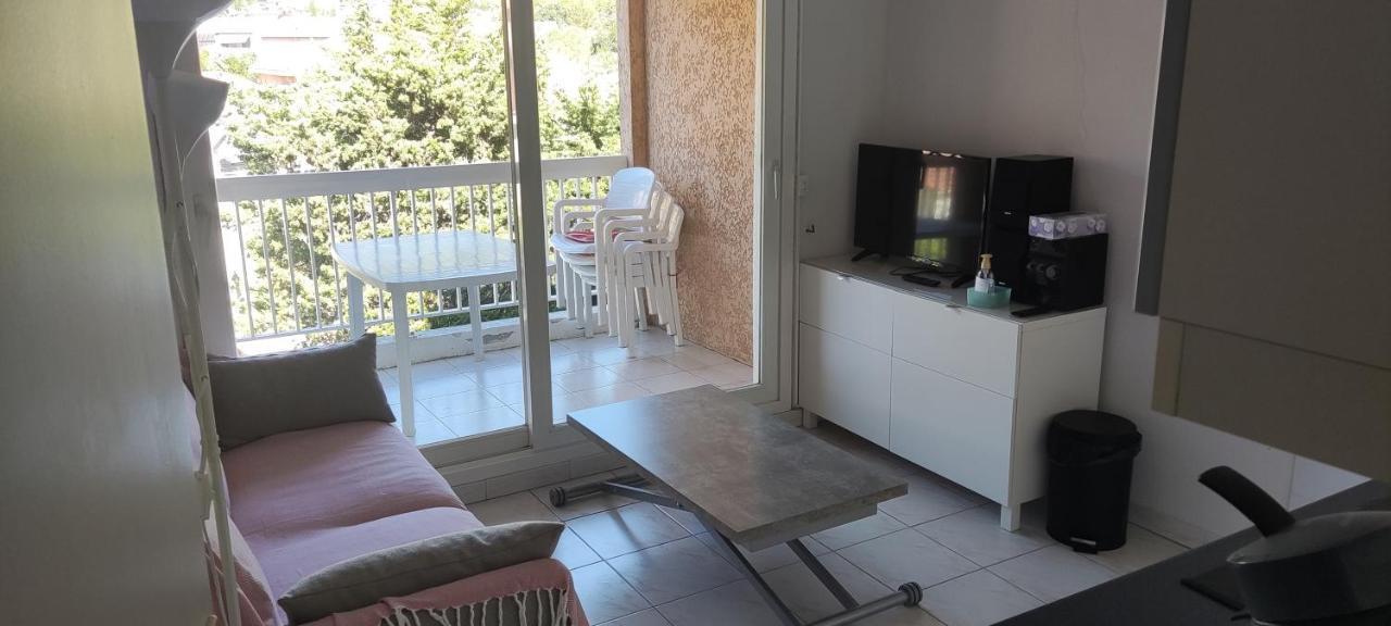 Appartement T2 Climatise Dans Residence Calme Кавалер-сюр-Мер Экстерьер фото