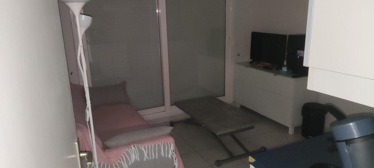 Appartement T2 Climatise Dans Residence Calme Кавалер-сюр-Мер Экстерьер фото